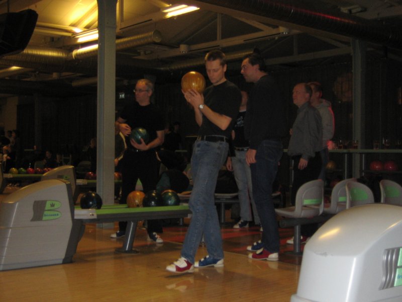 Mange goes Bowling 10