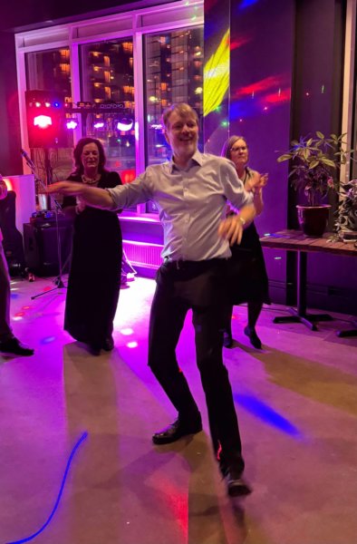 Lars Party 112