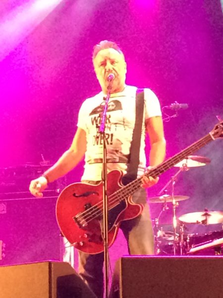 Peter Hook and the Light 9
